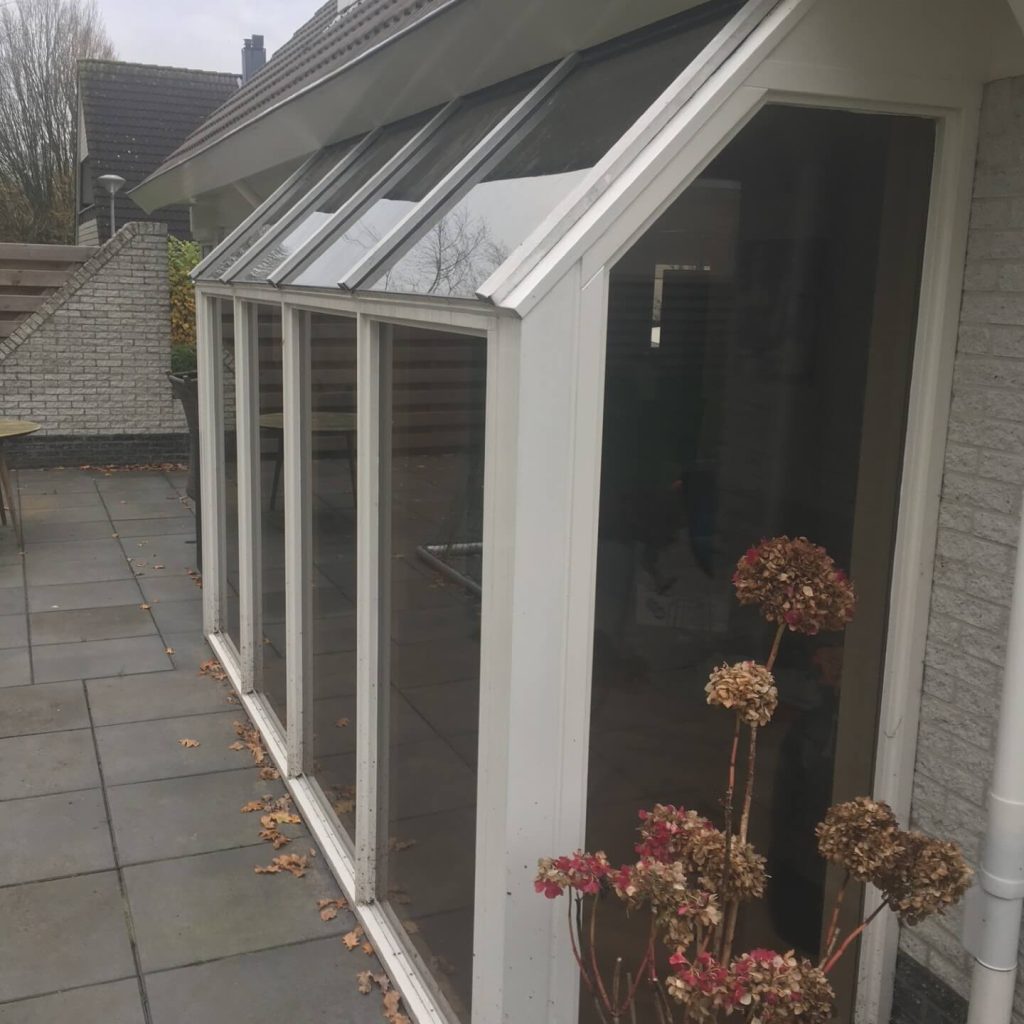 nieuw-kozijn-met-veel-glas1